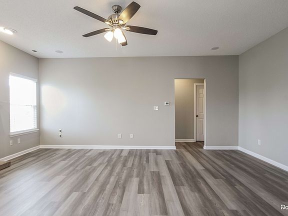 5th image of 8149 Wood Hollow Ln