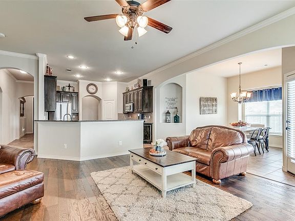 4th image of 3052 Harvest Bend Cir