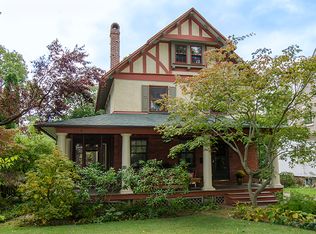 208 Poplar Ave, Wayne, PA 19087