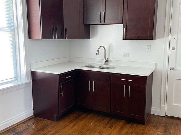 2nd image of 1215 N Washtenaw Ave #2F