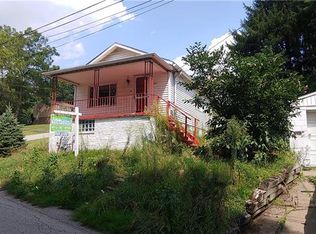 2917 McKelvey Rd, Pittsburgh, PA 15221