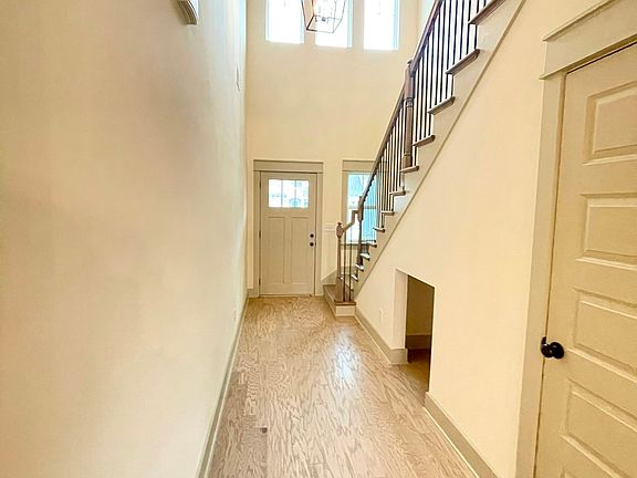 Entry way with bathroom to the right