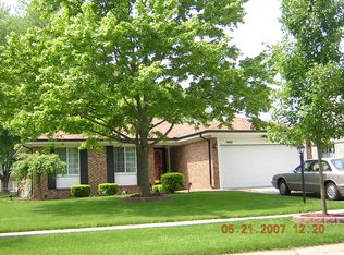 40407 Capitol Dr, Sterling Heights, MI 48313
