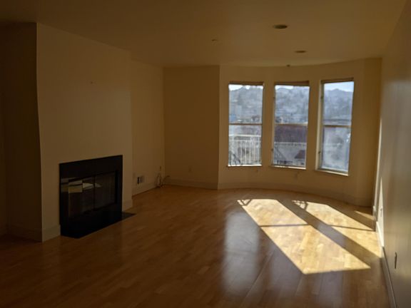 5th image of 2333 Mission St APT 1