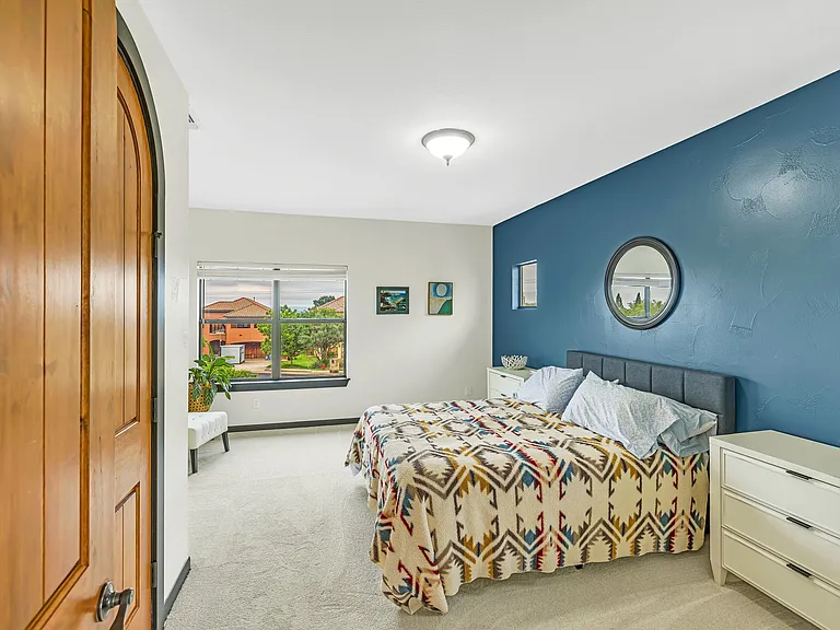 411 Cielo Cir — Photo 33