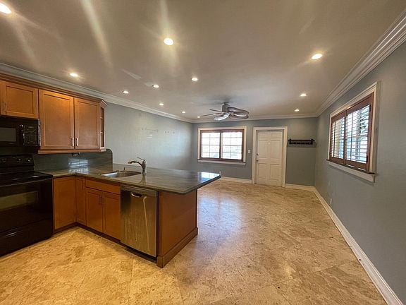 4th image of 4050 NE 12th Ter APT 31-2