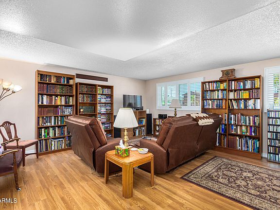 5th image of 117 E ELLIS Drive