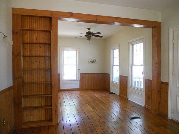 2nd image of 246 Owego St