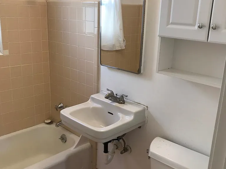 1215 Queen Anne Ave N — Photo 22