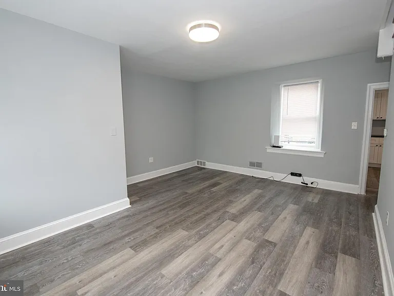 225 Old Soldiers Rd #B — Photo 13