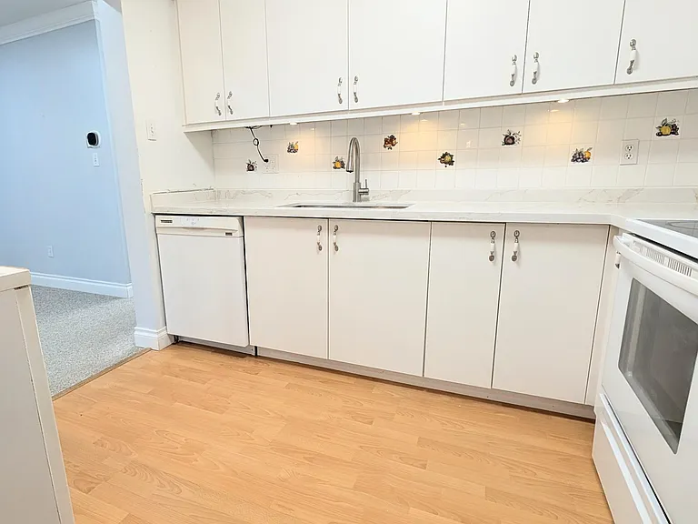 19 Wallace Dr — Photo 10