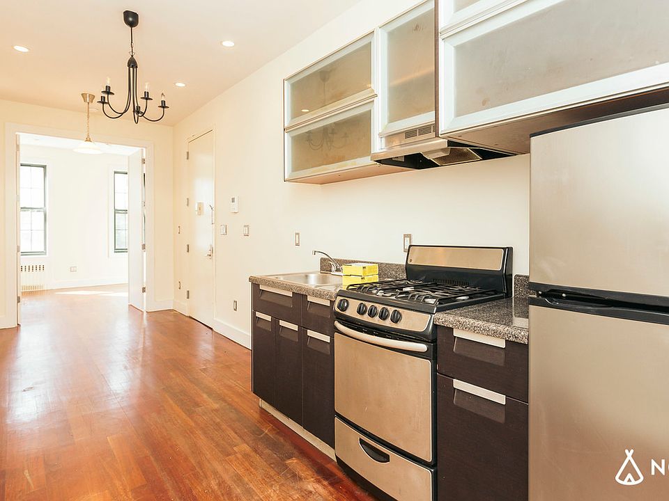 1st image of 182 Jefferson St #2E