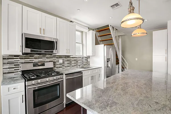 Rented by Compass | media 2