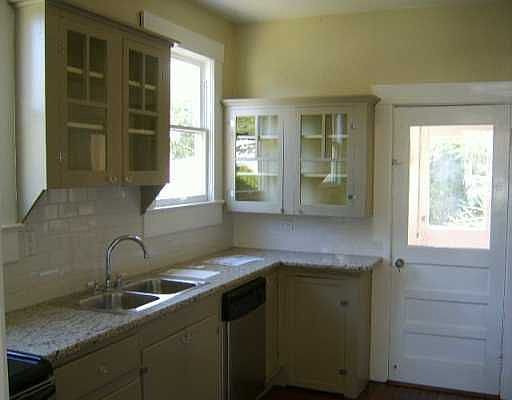 2nd image of 122 W Minnehaha St