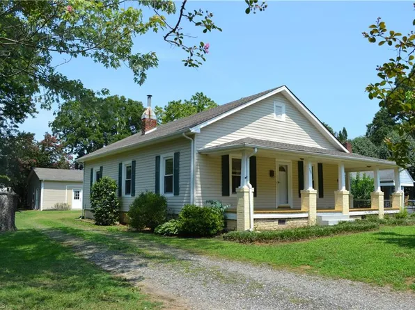 504 W Murphy St, Madison, NC 27025