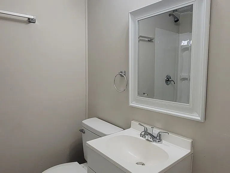 318 E Sumter St — Photo 9