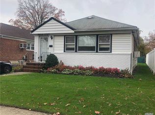 56-08 230th St, Oakland Gardens, NY 11364