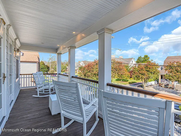 304 Atlantic Ave — Photo 2