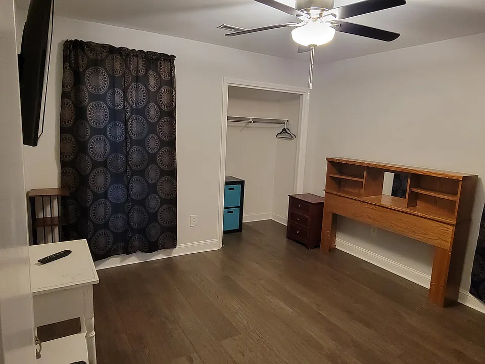 2 Blaine Ct