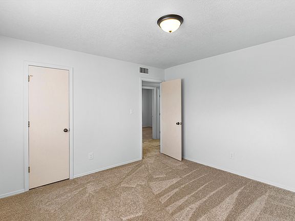 4th image of 223 Hillandale Ave