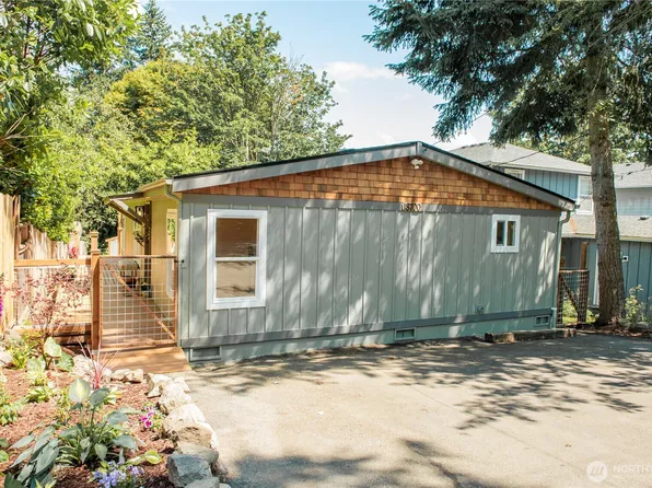18700 4th Avenue NE, Suquamish, WA 98392