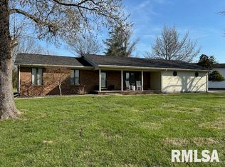 2944 Delora Ln, Herrin, IL 62948