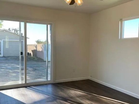 5th image of 35123 Avenue B APT B