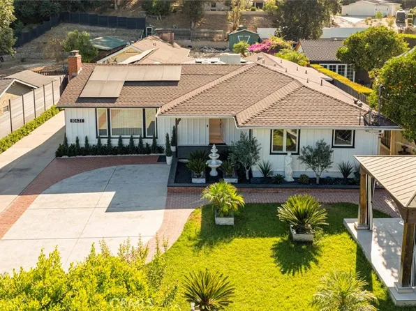 10431 Johanna Ave, Sunland, CA 91040