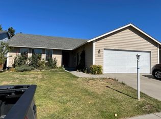 1927 Walnut Grove Ln, Central Point, OR