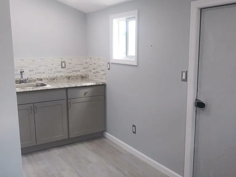 1133 NE 15th Ave #17 — Photo 6