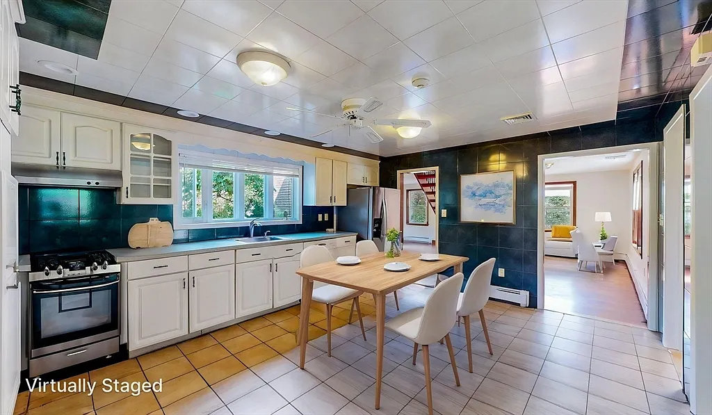 3 bed, 2.0 bath, 1850 sqft, $4,400 — Photo 3