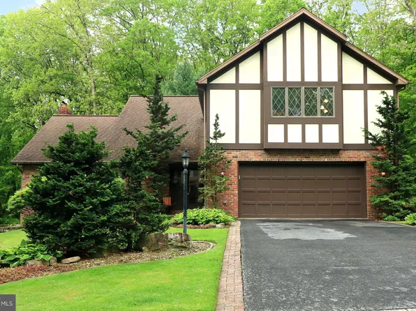 685 Berkshire Dr, State College, PA 16803