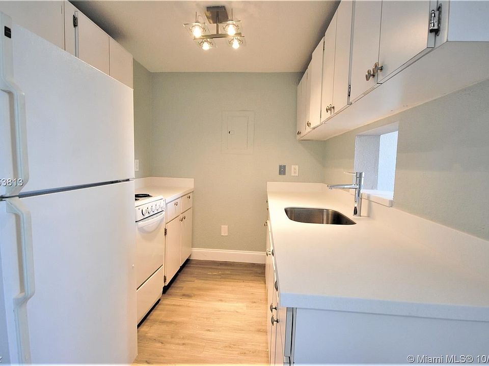 1st image of 700 Euclid Ave APT 305