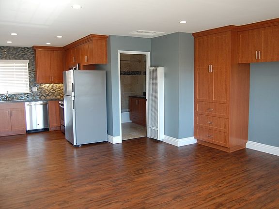 5th image of 1654-64 & 3602 Eight Park Blvd #1656