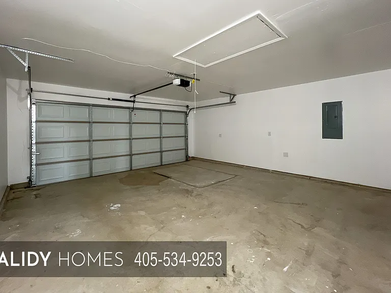 4301 Driftwood Dr — Photo 22