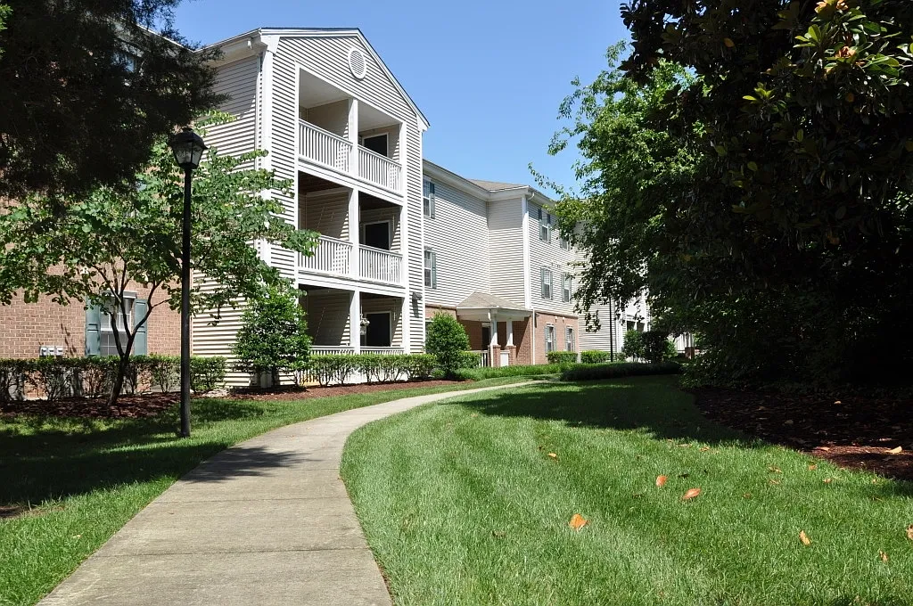 Shorewood Cove — Photo 1