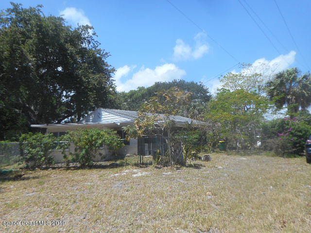 1st image of 3755 Lakeview Dr