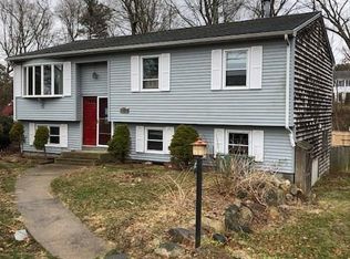 12 Deerfield Rd, Coventry, RI 02816