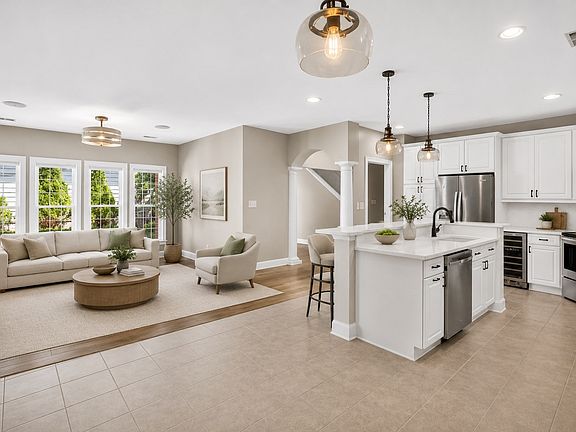 4th image of 502 Eden Park Dr