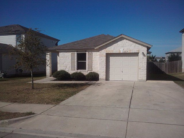 1st image of 207 Valero Dr
