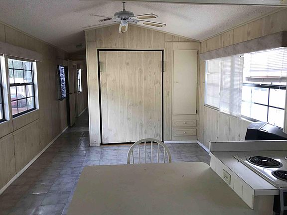 4th image of 2620 State Road 17 N APT 17