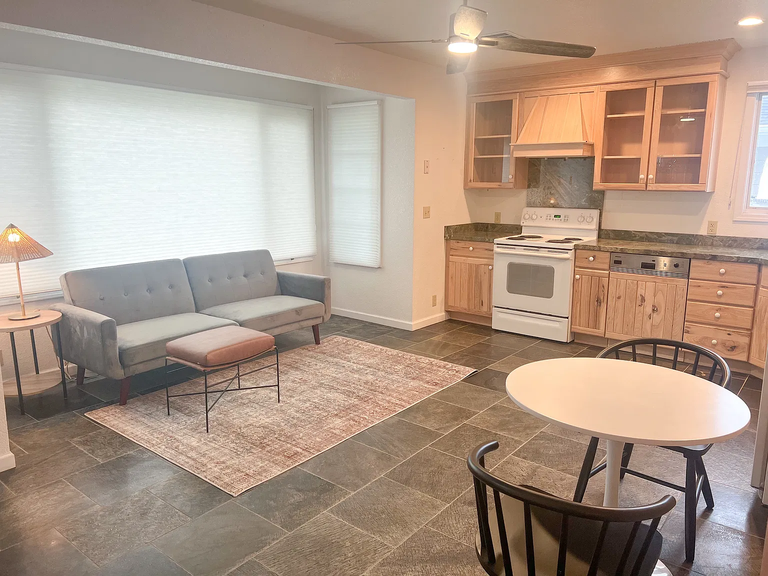 3010 Wyndham Ln — Photo 1