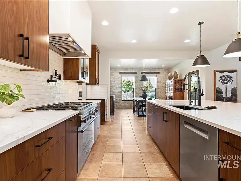 966 W Watersford Dr — Photo 7