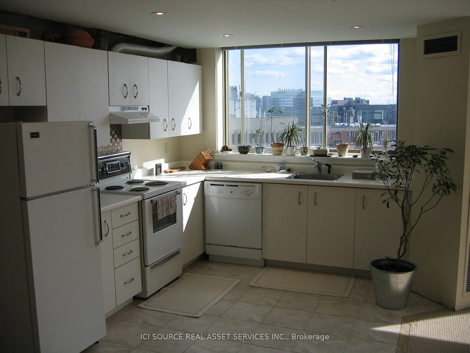 2 bed, $3,795 — Photo 3