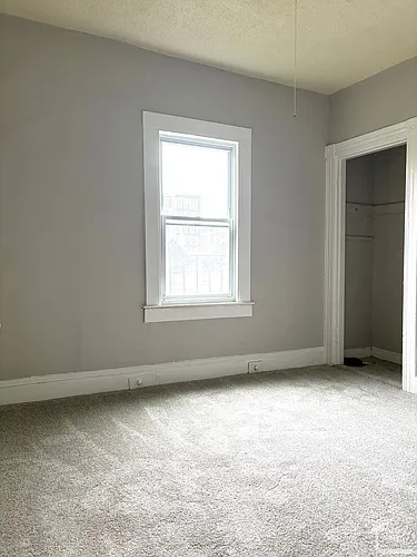 24 Blaine St Photo 1