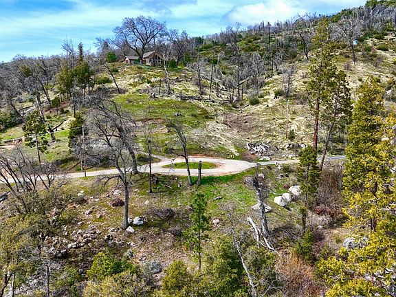 5th image of 59827 Hillcrest Rd