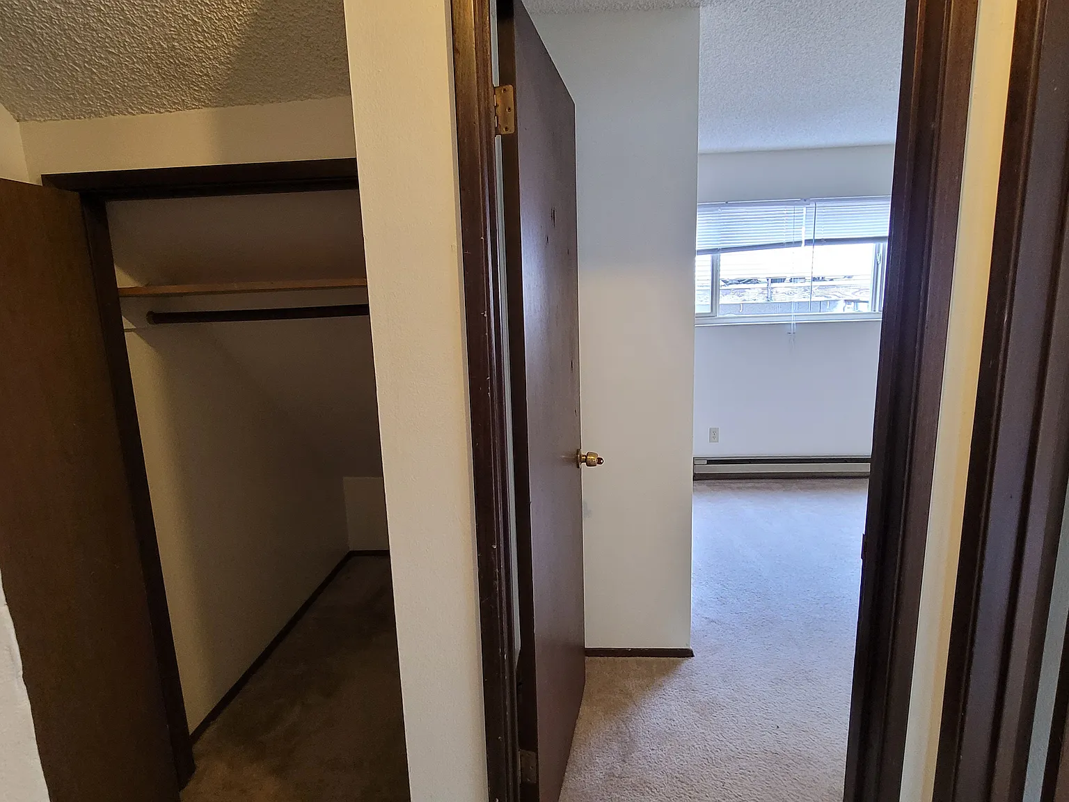 2 bed, 900 sqft, $980 — Photo 4