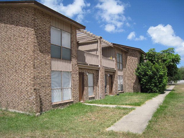 1st image of 907 Hallam St APT 1