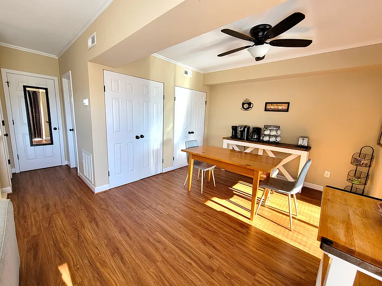 1604 Monticello Ave #B — Photo 7