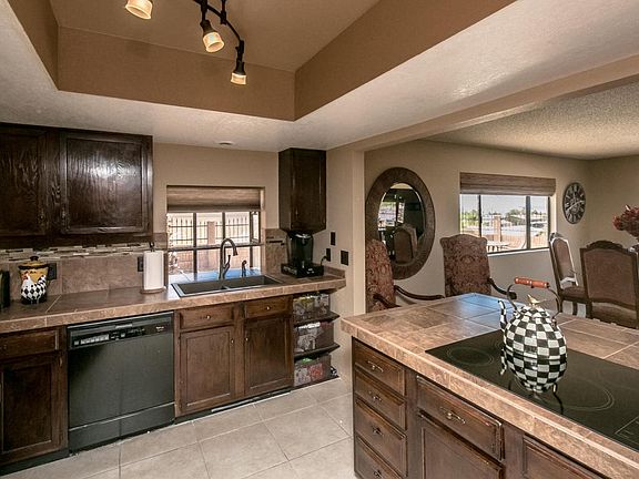 5th image of 470 Gypsy Ln